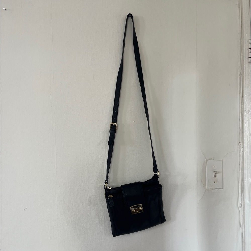 Multi-pocket crossbody merona purse